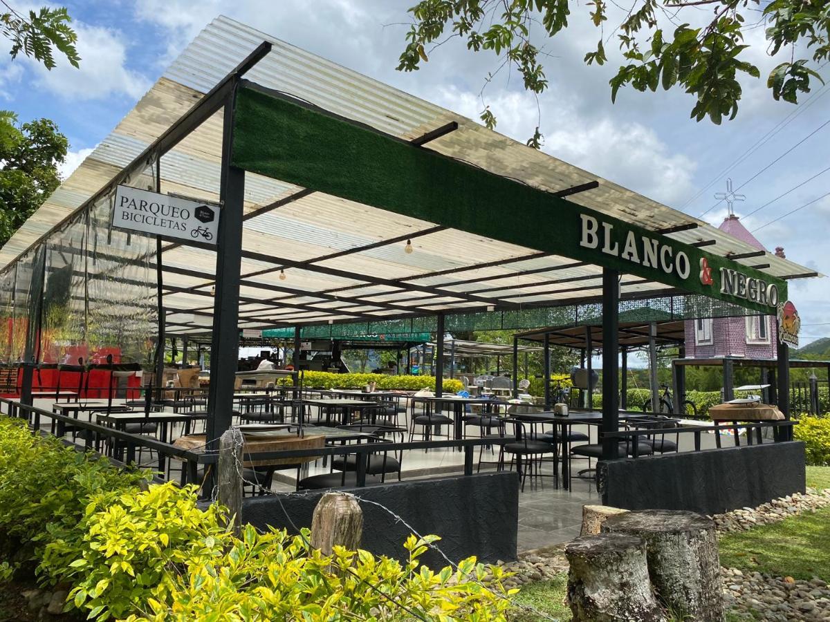 Alojamiento Campestre. San Carlos, Antioquia. Hotel Exterior photo
